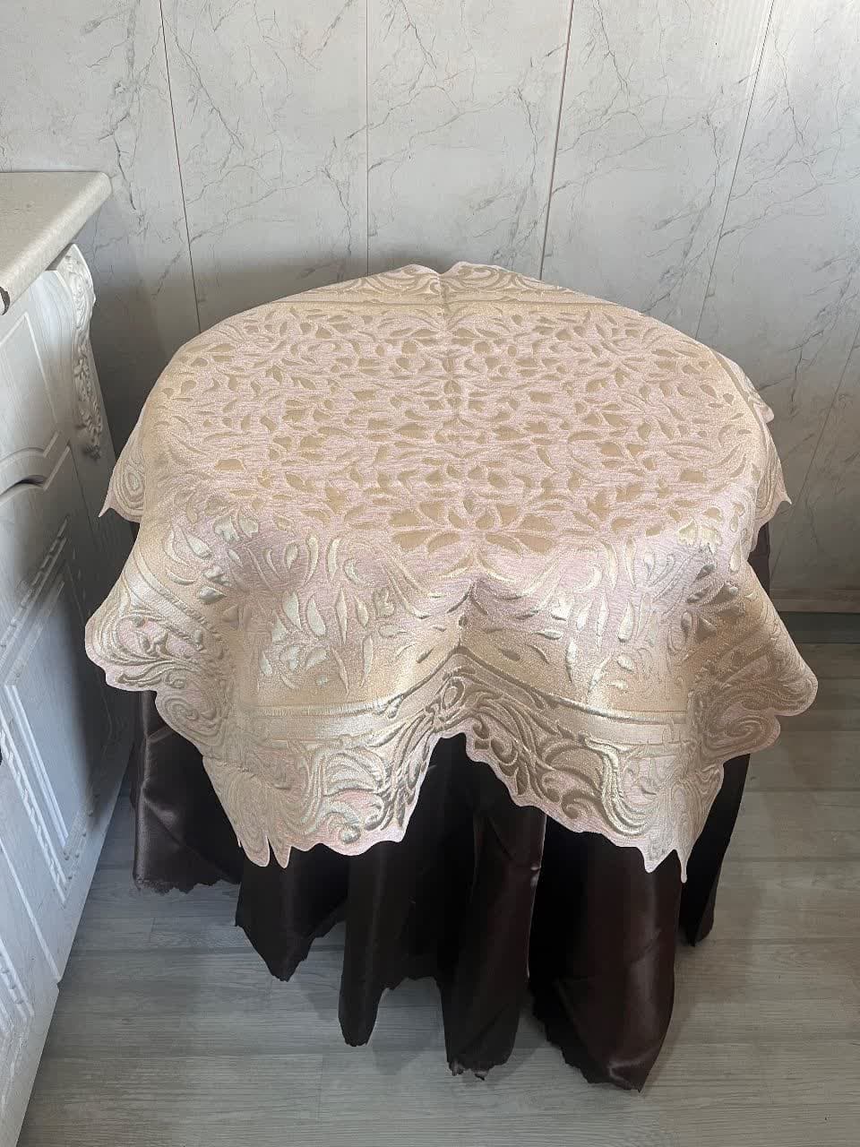 رومیزی رویال برجسته 90 * 90