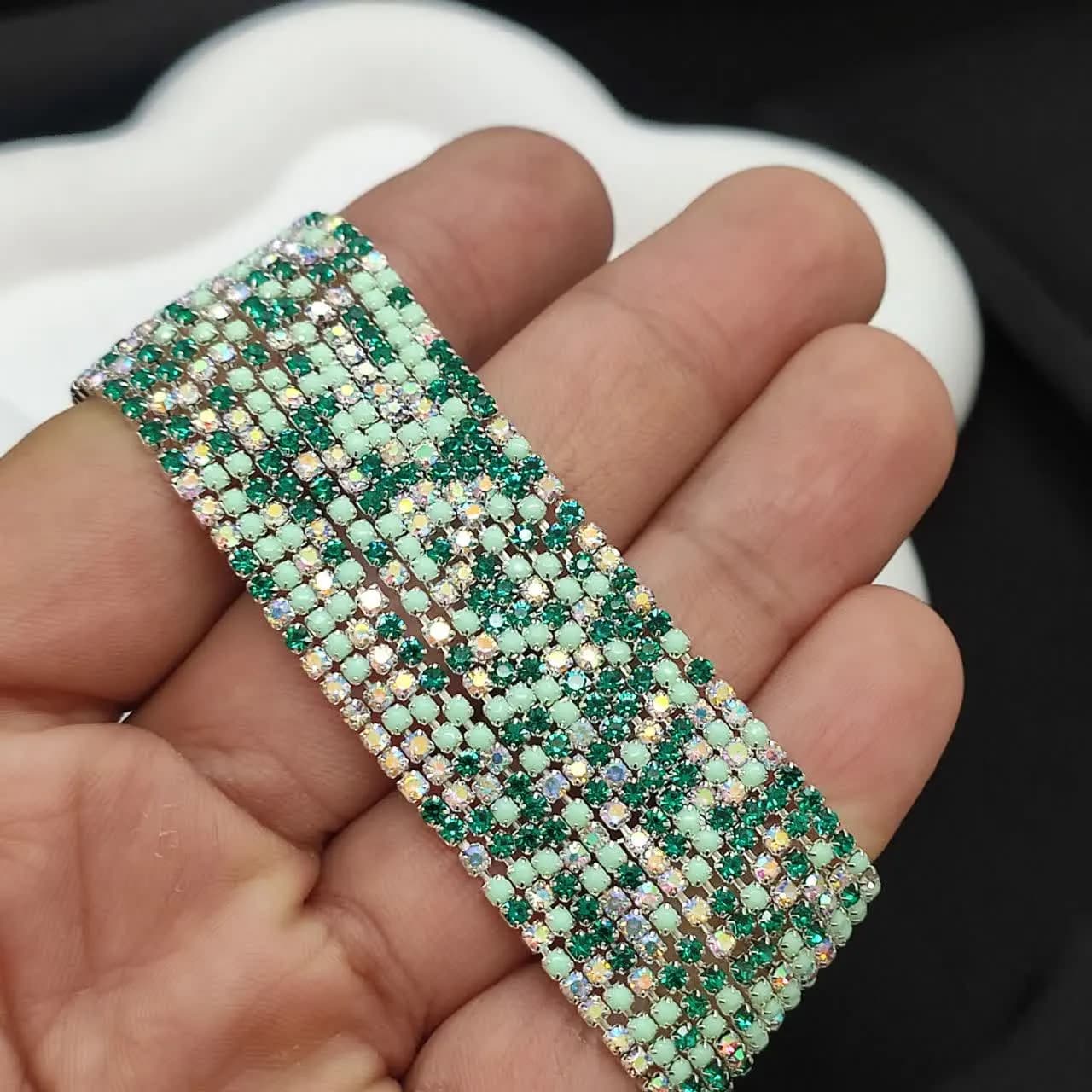 دستبند کشی تنیسی نگین دار سبز 12 عددی کد 10480 — تصویر ۲
