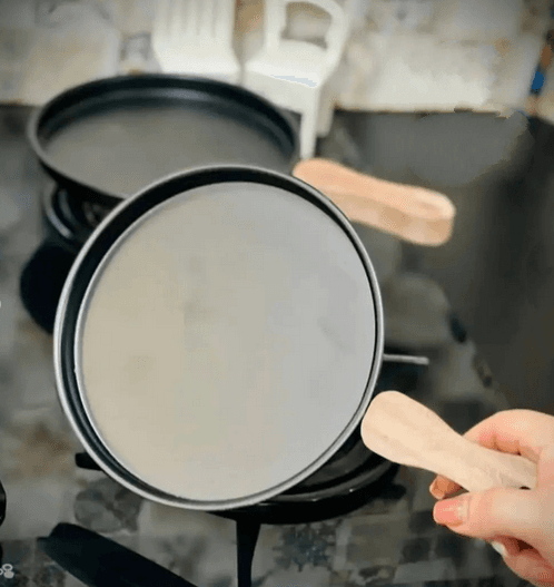 تابه سرو فلزی دسته چوبی — تصویر ۳