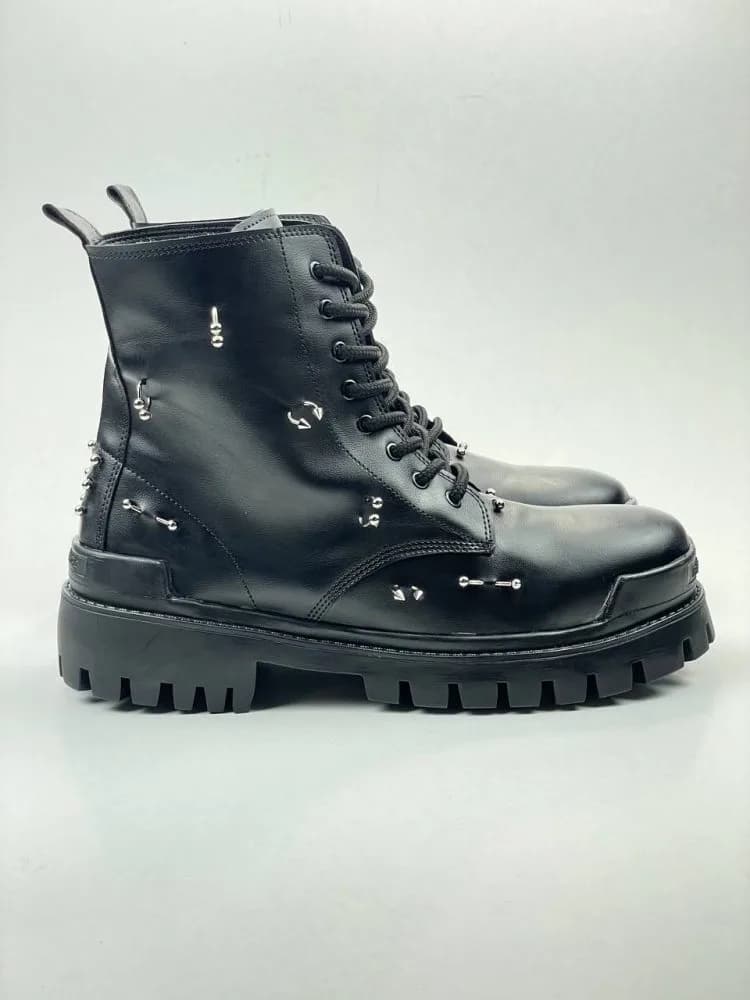 کد 2917 بوت چرم بالنسیاگا BALENCIAGA مشکی مات پیرسینک