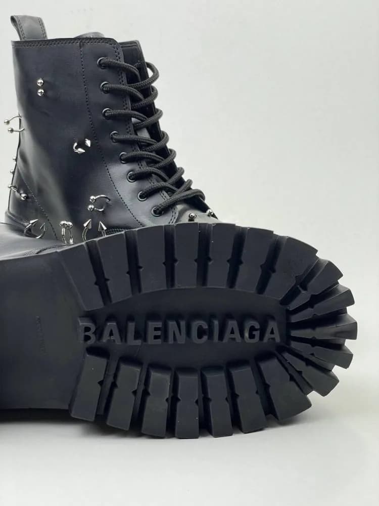 کد 2917 بوت چرم بالنسیاگا BALENCIAGA مشکی مات پیرسینک — تصویر ۷