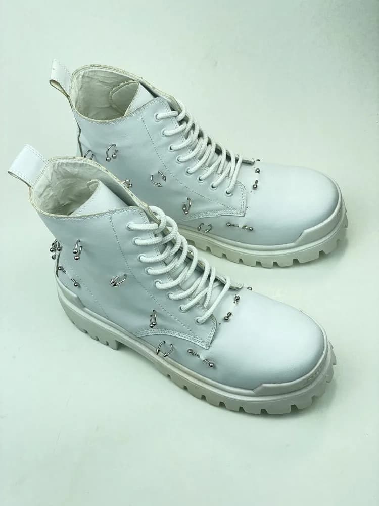 کد 2917 بوت چرم بالنسیاگا BALENCIAGA سفید مات پیرسینک — تصویر ۳
