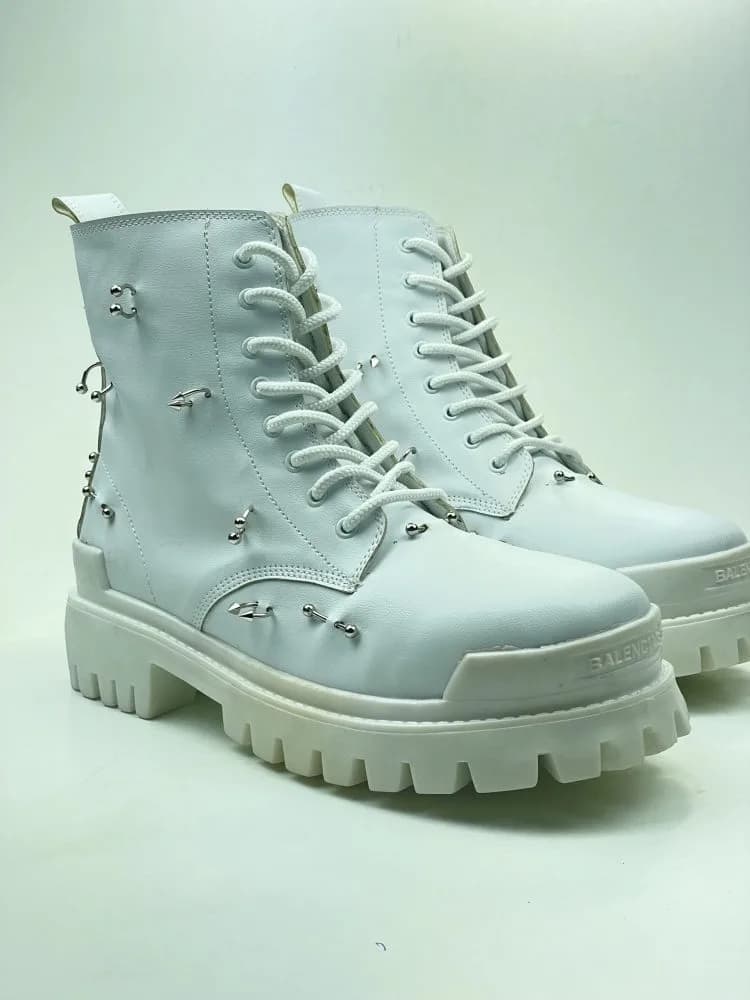 کد 2917 بوت چرم بالنسیاگا BALENCIAGA سفید مات پیرسینک — تصویر ۷