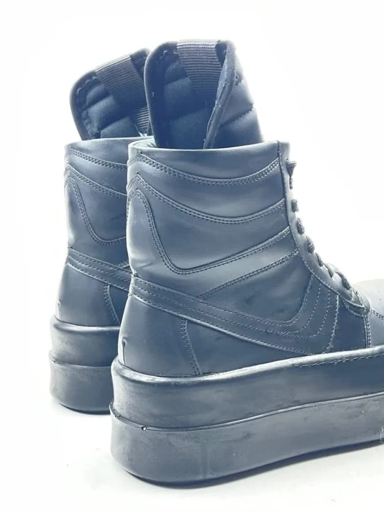 بوت ریک اونز RICK OWENS کد 3305 چرم مشکی مات زیره مشکی یکدست — تصویر ۶
