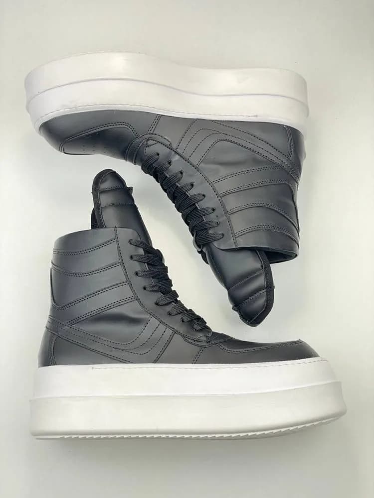بوت ریک اونز RICK OWENS کد 3305 چرم مشکی مات یکدست — تصویر ۳