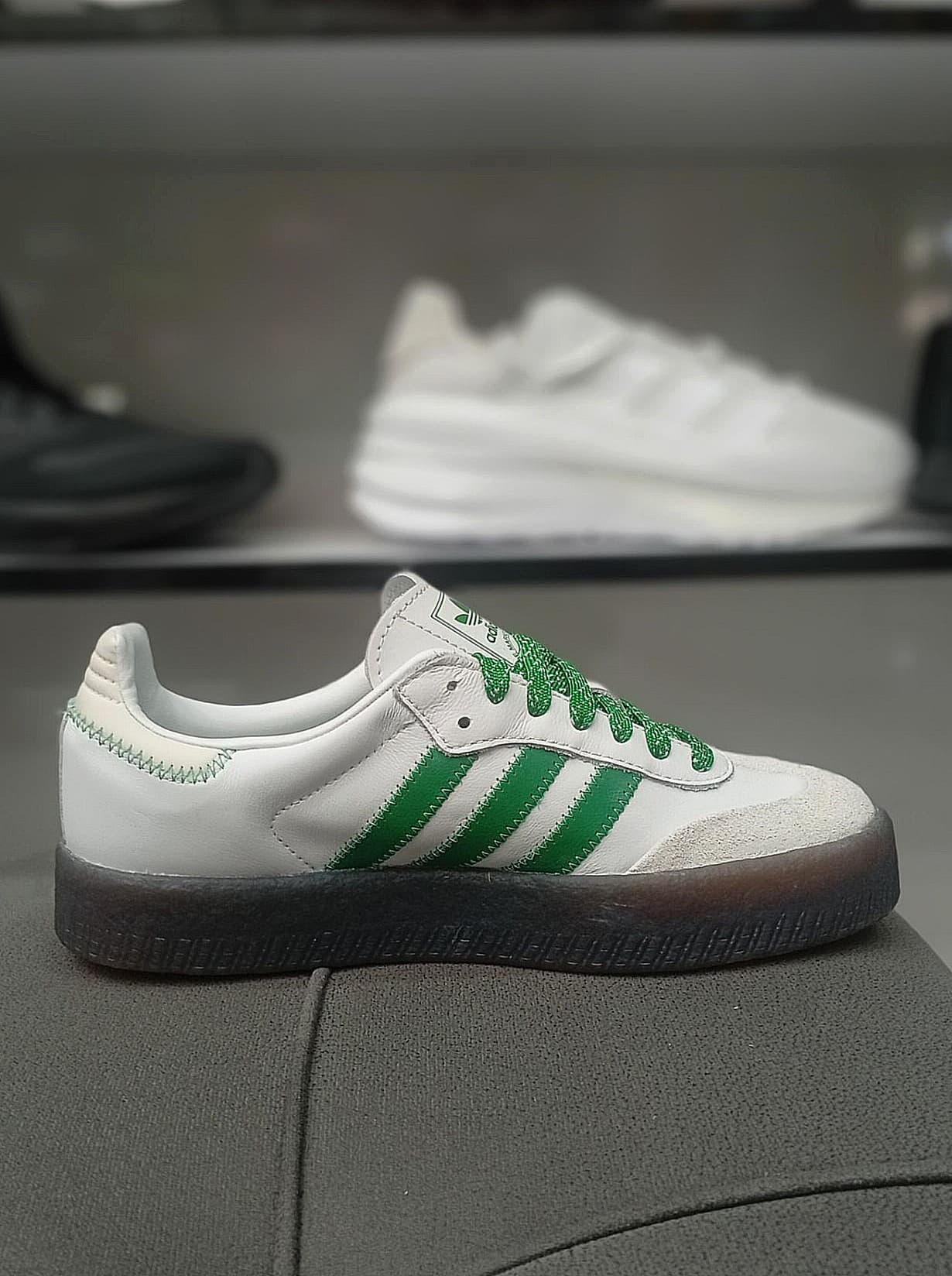 کتونی زنانه adidas مدل Samba — تصویر ۲
