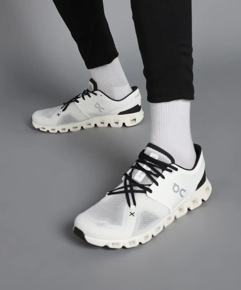 کتانی رانینگ on مدل Cloud X کد WHITE SILVER — تصویر ۲