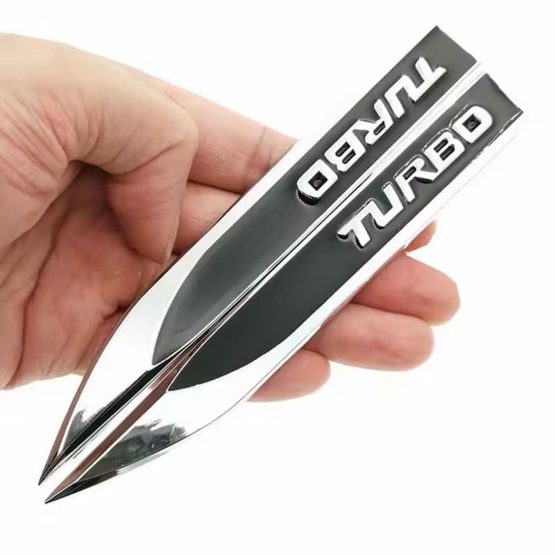 آرم فلزی روی گلگیر TURBO استیل مشکی — تصویر ۵
