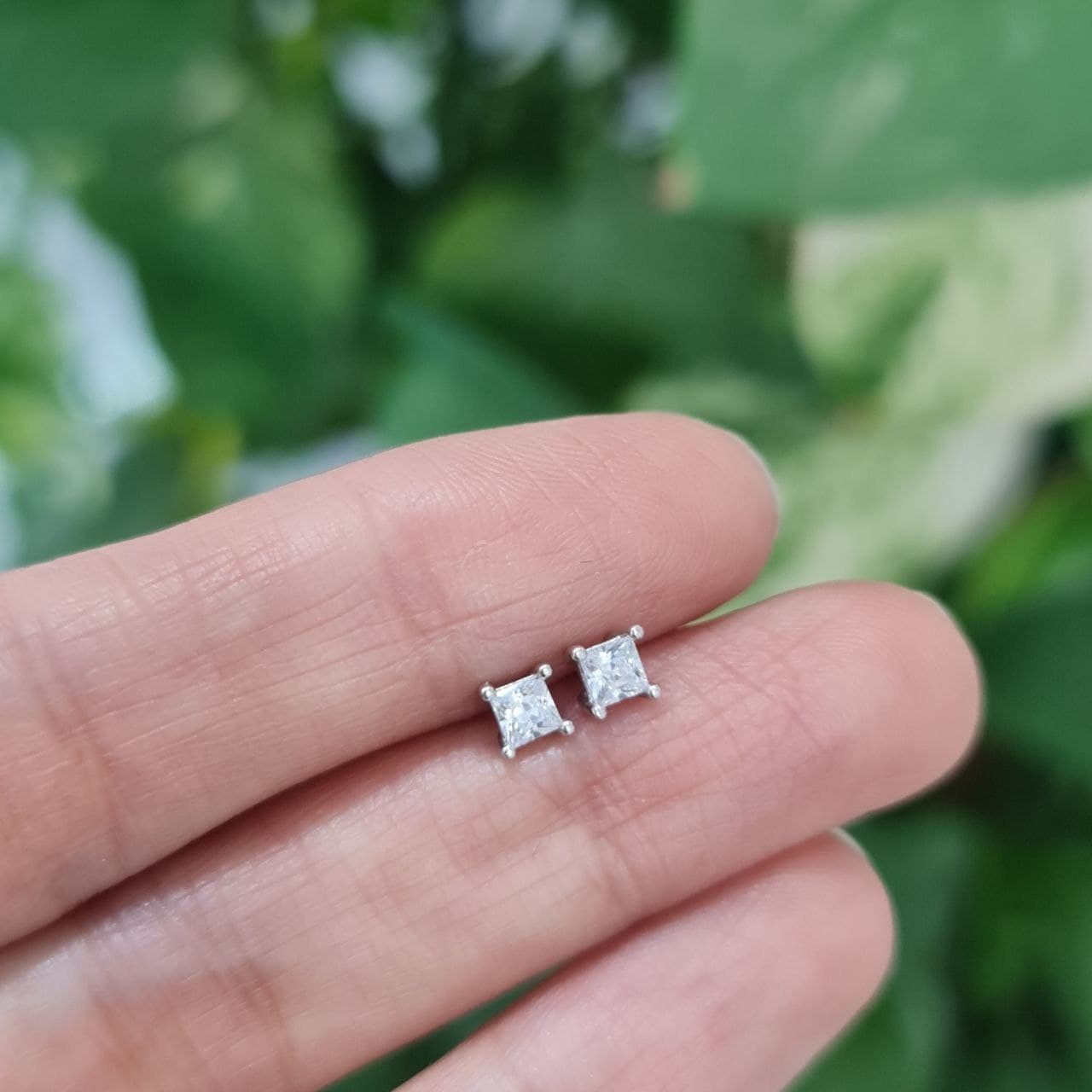گوشواره نقره تک سنگ مربع GT 1021 — تصویر ۲