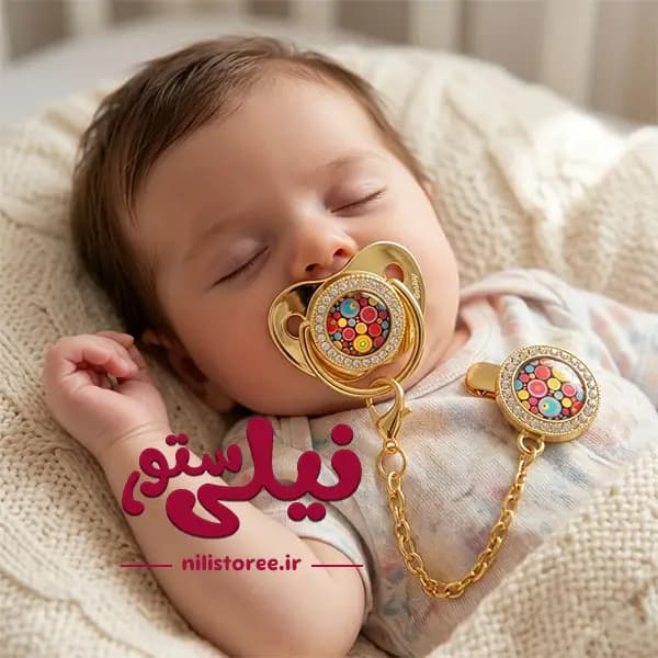 پستانک نوزاد همراه با بند پستانک onlybaby