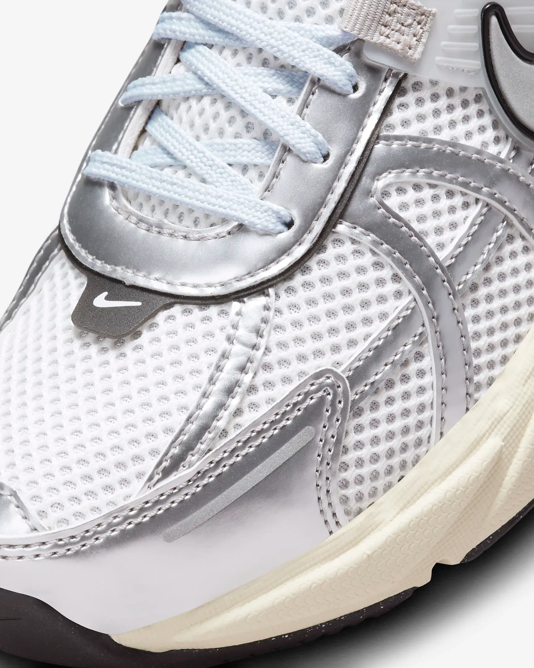 Nike V2K Run — تصویر ۷