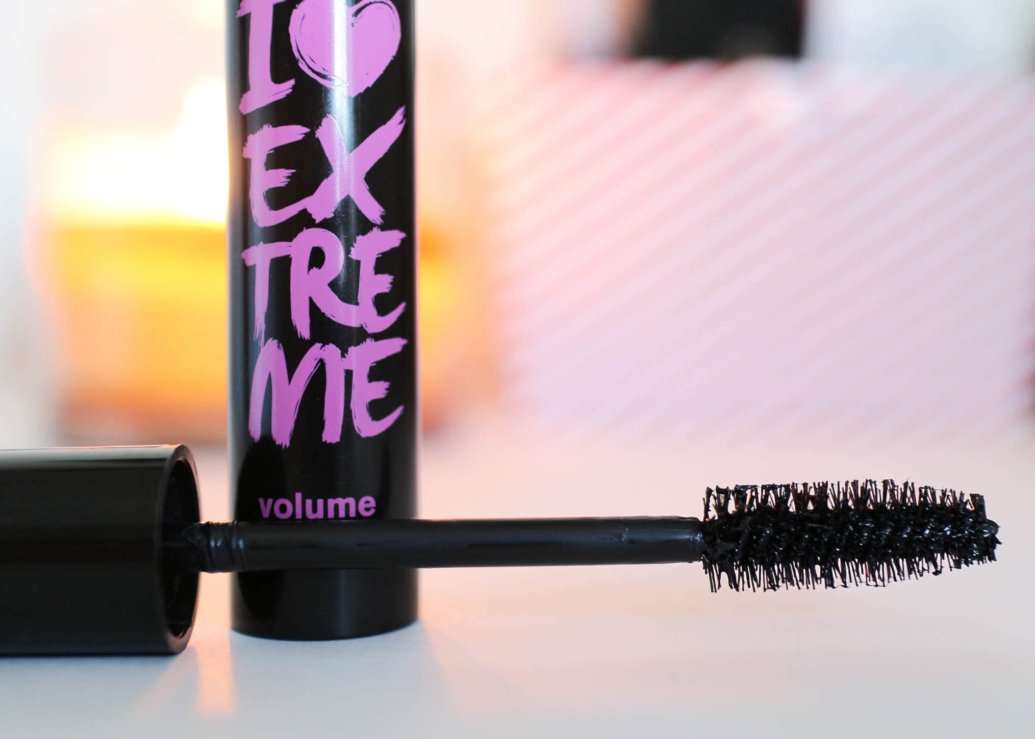 ریمل حجم دهنده اسنس مدل آی لاو اکستریم ESSENCE I LOVE EXTREME VOLUM MASCARA — تصویر ۳