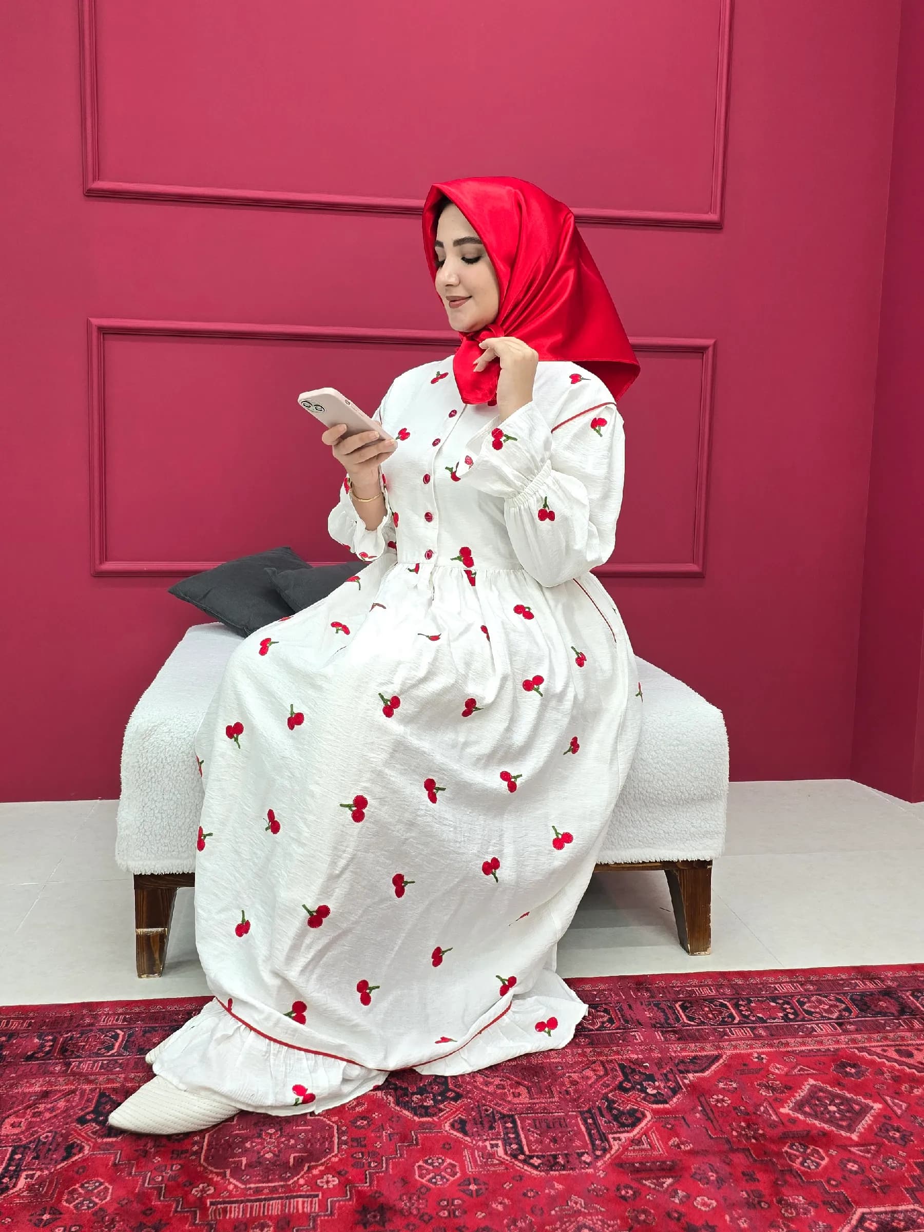 پیراهن سفید با گلدوزی گیلاس کد ws58