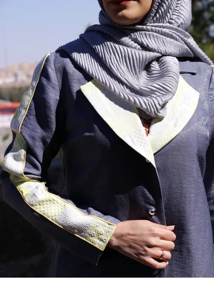 مانتو چکاوک طوسی
