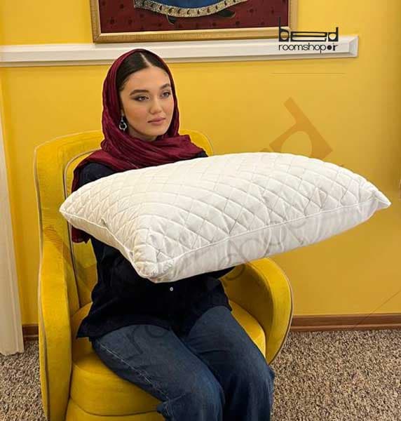 بالش طبی گلدوزی
