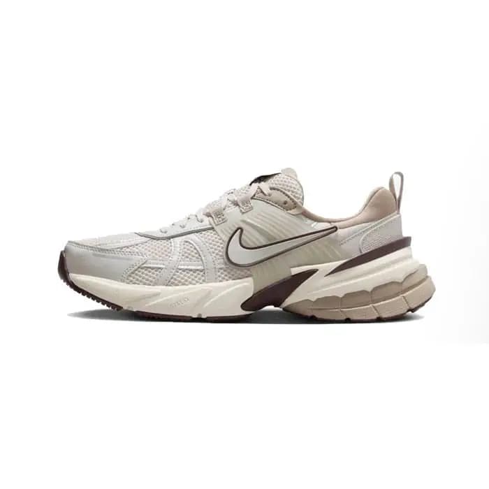 کتونی نایک وی تو کی ران کرم قهوه ای NIKE V2K RUN