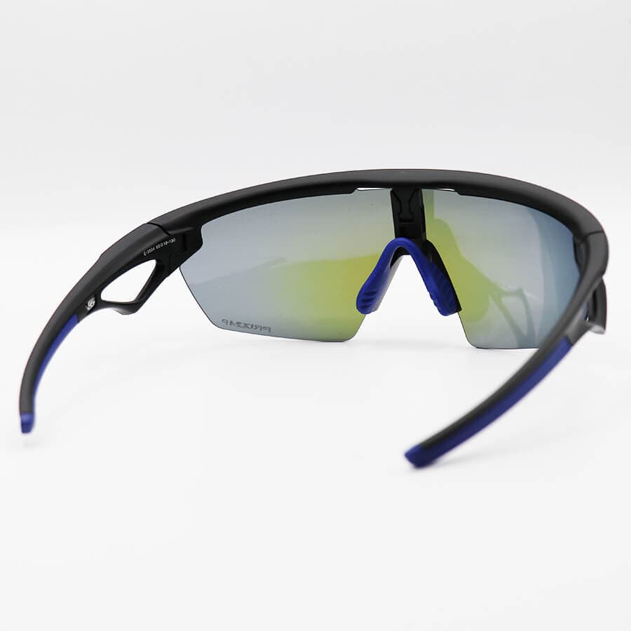 عینک ورزشی پلاریزه OAKLEY با فریم مشکی مات، از جنس کائوچو و لنز آینه‌ای و آبی رنگ مدل E-3804 — تصویر ۶