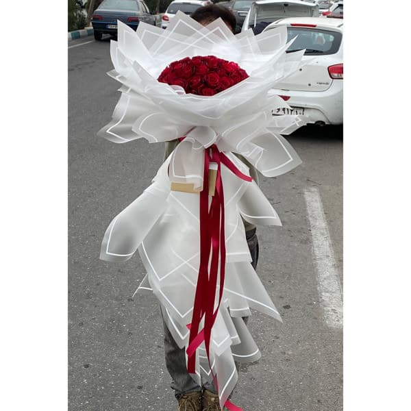 دسته گل رز هلندی کاغذپیچ — تصویر ۳