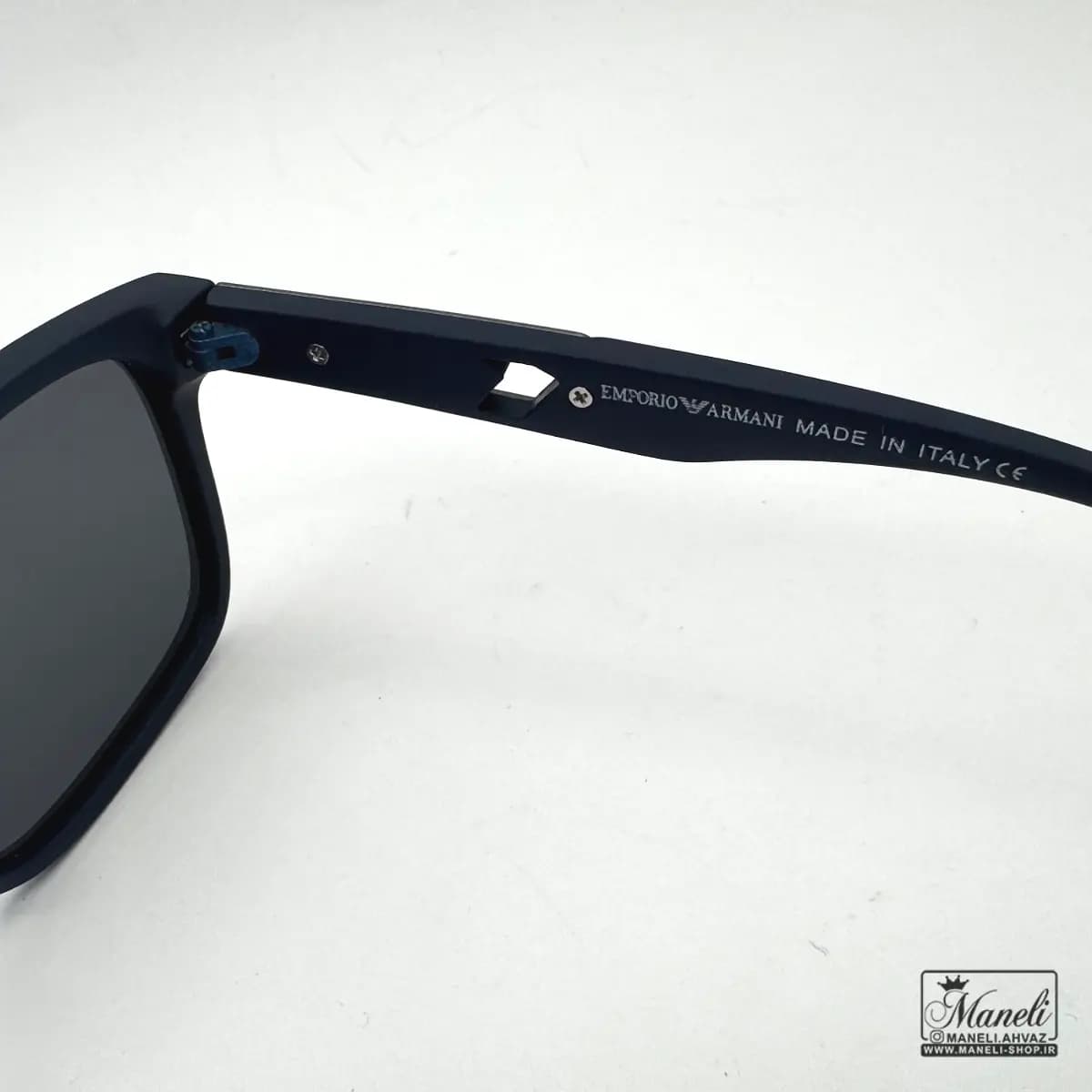 عینک اسپرت سورمه ای امپریو آرمانی emporio armani — تصویر ۴