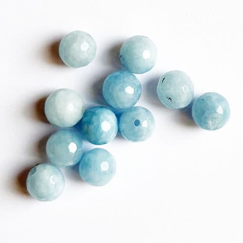 سنگ عقیق آبی تراش خورده سایز 8 بسته 32 عددی کد stone1016