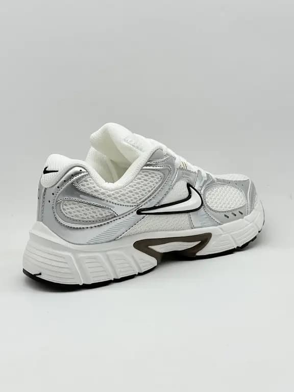 کفش نایک وی فایو زنانه سفید نقره ای women’s nike V5 shoes white silver — تصویر ۳