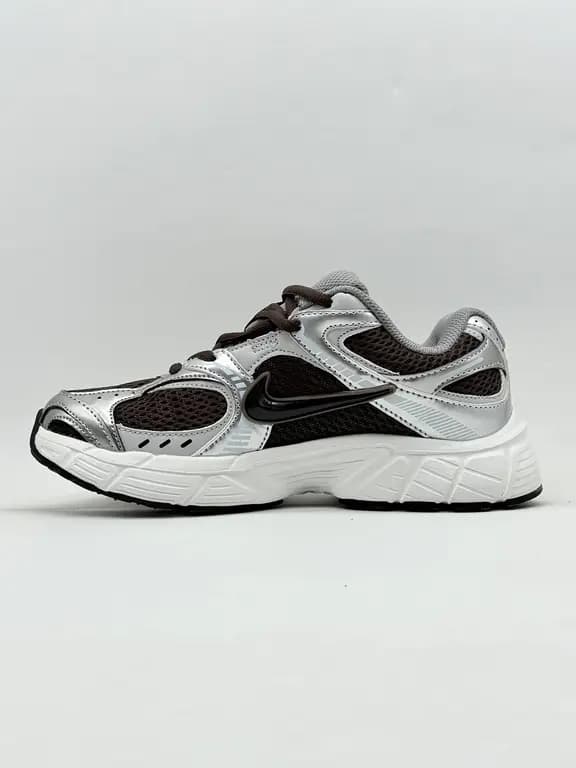 کفش نایک وی فایو زنانه قهوه ای خاکستری women’s nike V5 shoes brown grey — تصویر ۴