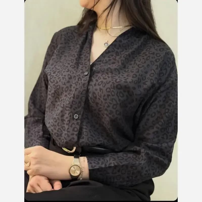 شومیز زنانه بوگاتی مدل پری رنگ نوکمدادی — تصویر ۲