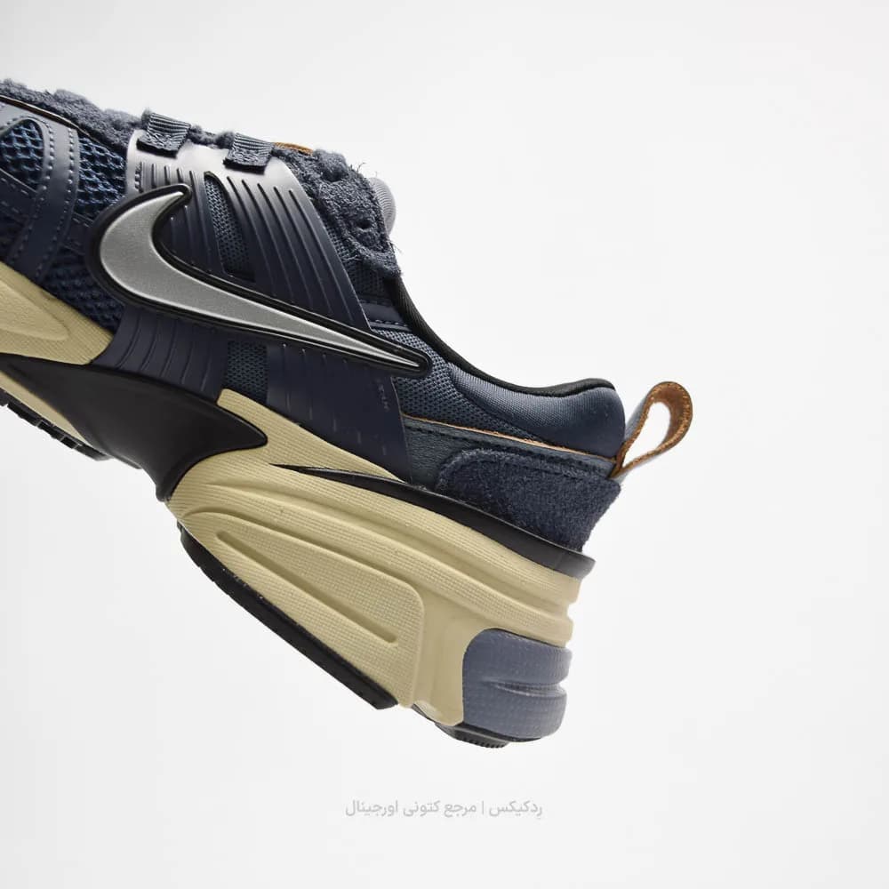 کتونی Nike مدل V2K Run – FN6703-400 — تصویر ۴