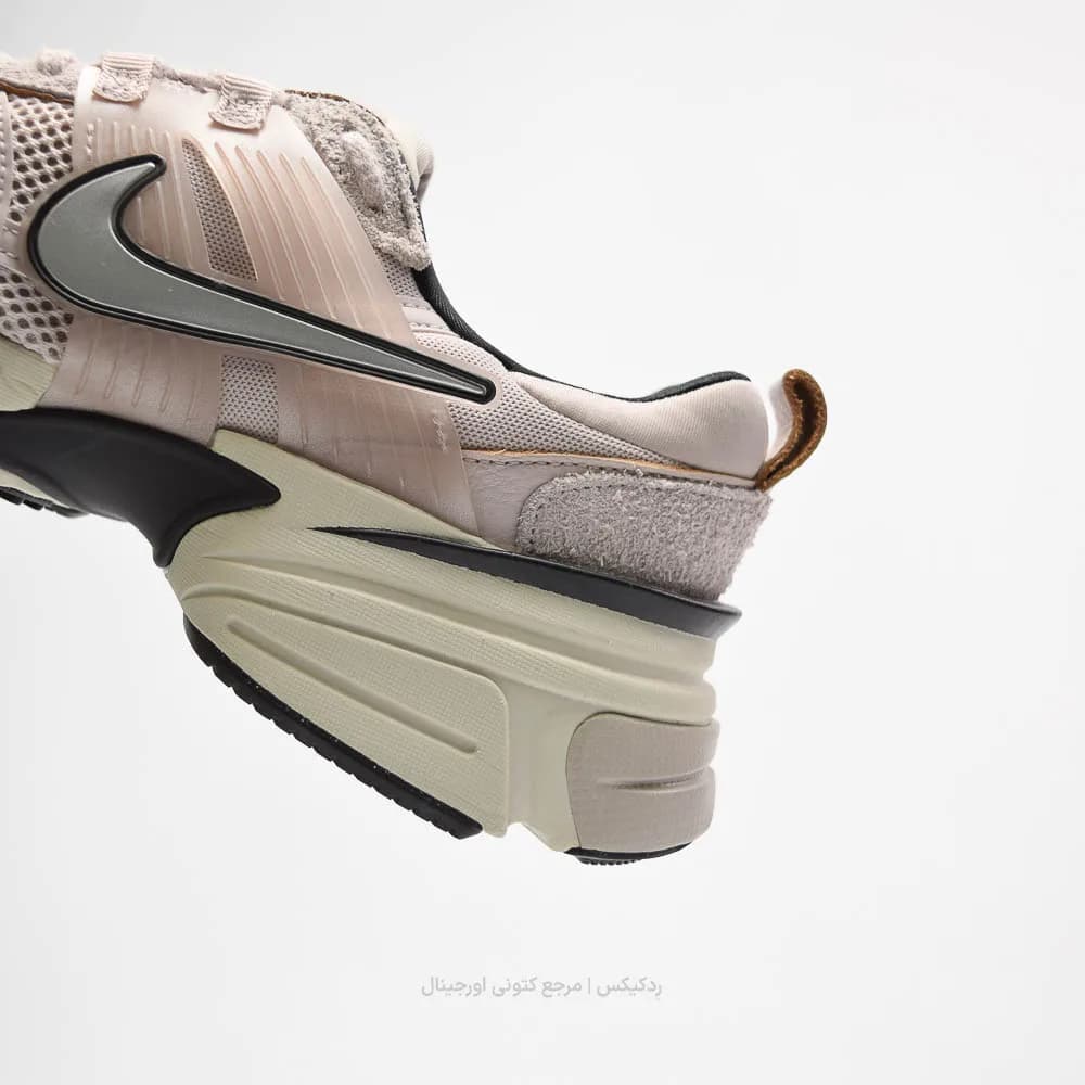 کتونی Nike مدل V2K Run – FN6703-001 — تصویر ۴