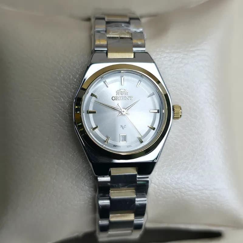 ساعت مچی عقربه ای اورجینال زنانه اورینت وی(V)نقره ای طلایی مدل 820L — تصویر ۸