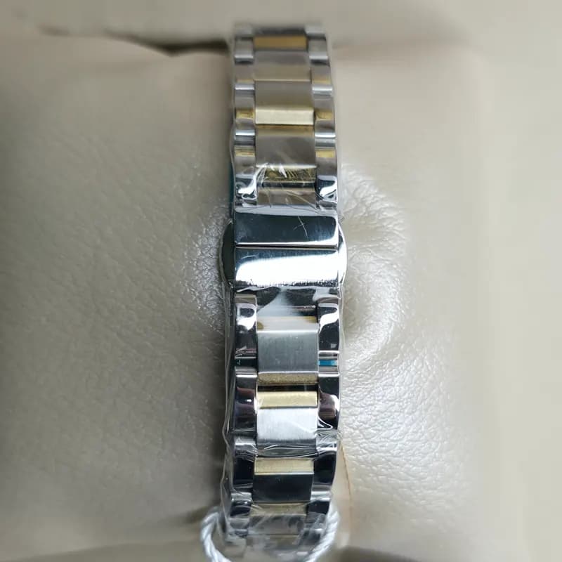 ساعت مچی عقربه ای اورجینال زنانه اورینت وی(V)نقره ای طلایی مدل 820L — تصویر ۵