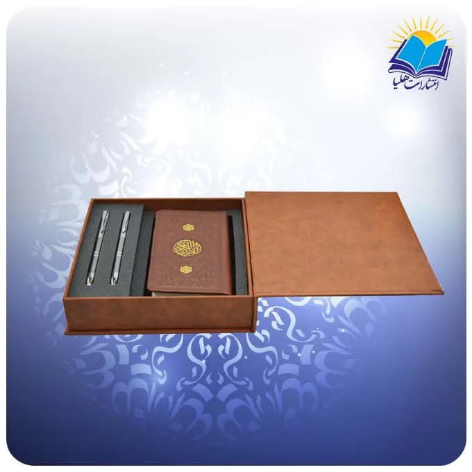 قرآن پالتويي چرم با دوخودكار با ساک ترمه هدیه(كد 190375) — تصویر ۳