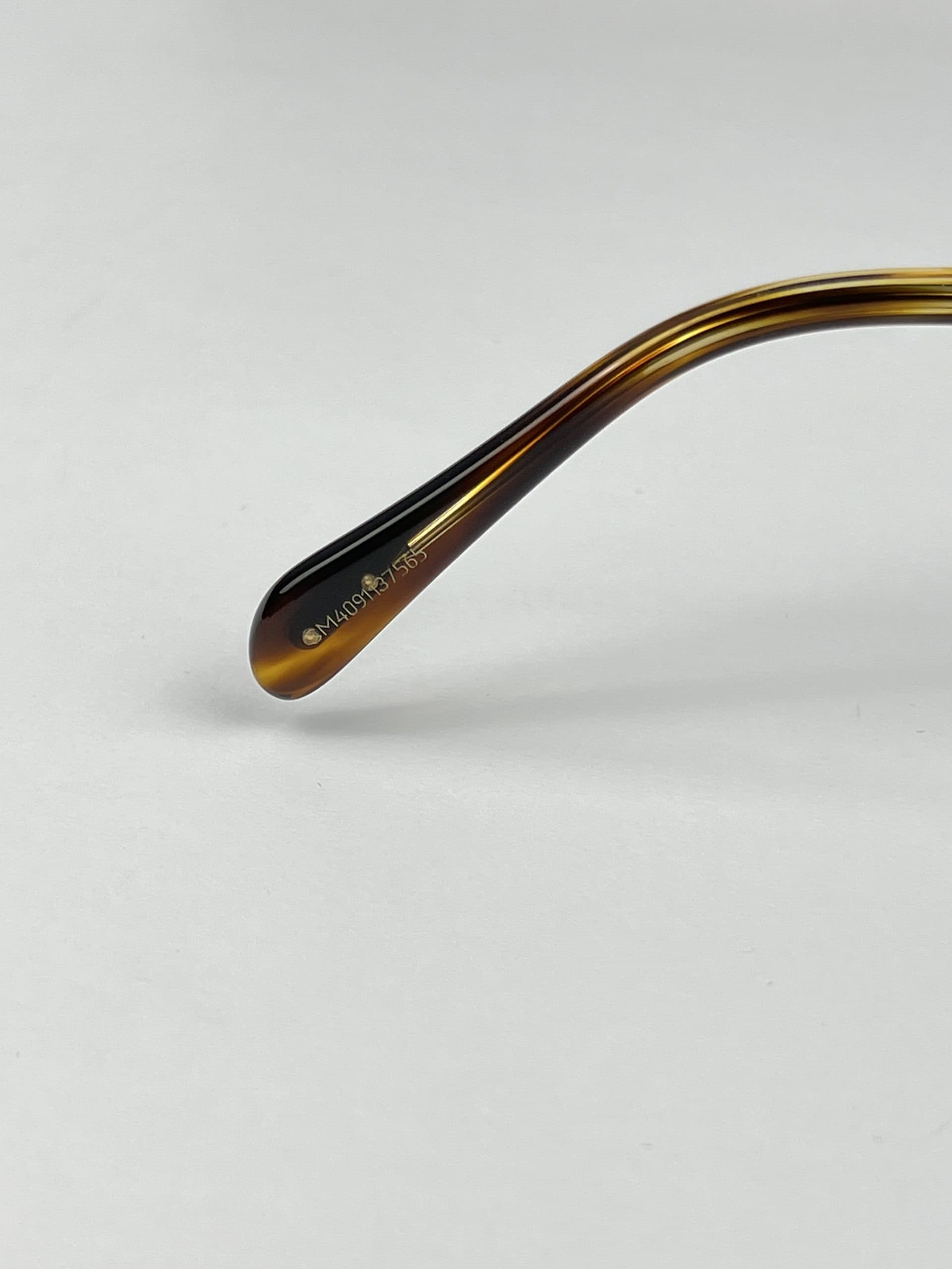 TOM FORD MODRL TF884 01A SUNGLASSES عینک آفتابی تامفورد مدل TF884 01A — تصویر ۸