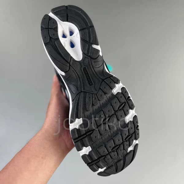 کفش نیوبالانس New Balance 530 Classic Black Grey — تصویر ۳