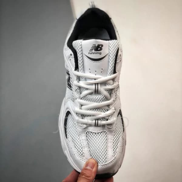کفش نیوبالانس سفید مشکی New Balance 530 White Black Details — تصویر ۶