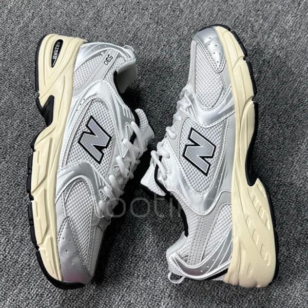 کفش نیوبالانس کرم نقره ای New Balance 530 Silver Cream — تصویر ۲