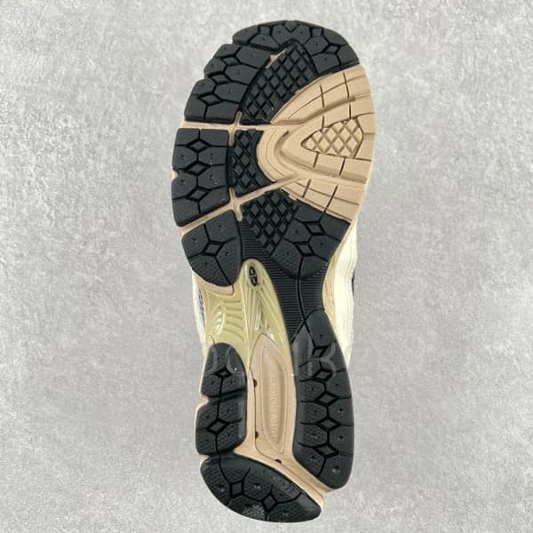 کفش نیوبالانس New Balance 1906R size? Exclusive Blacktop Mindful Grey M1906RSA — تصویر ۶