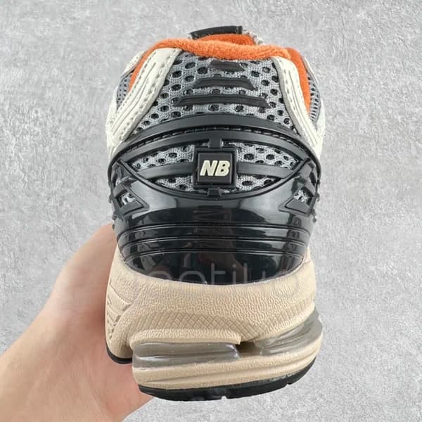 کفش نیوبالانس New Balance 1906R size? Exclusive Blacktop Mindful Grey M1906RSA — تصویر ۳