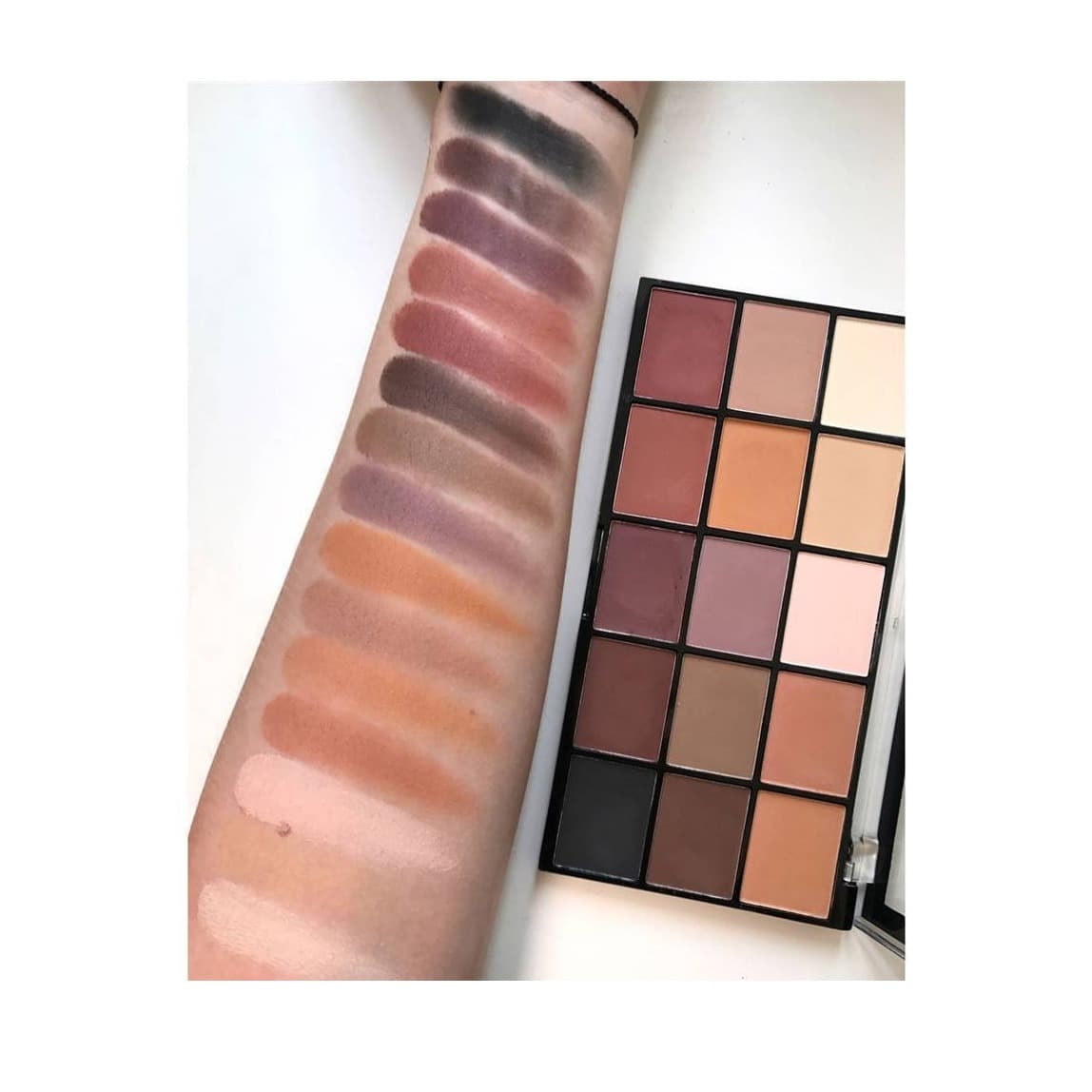پالت سایه رولوشن Basic Mattes — تصویر ۳