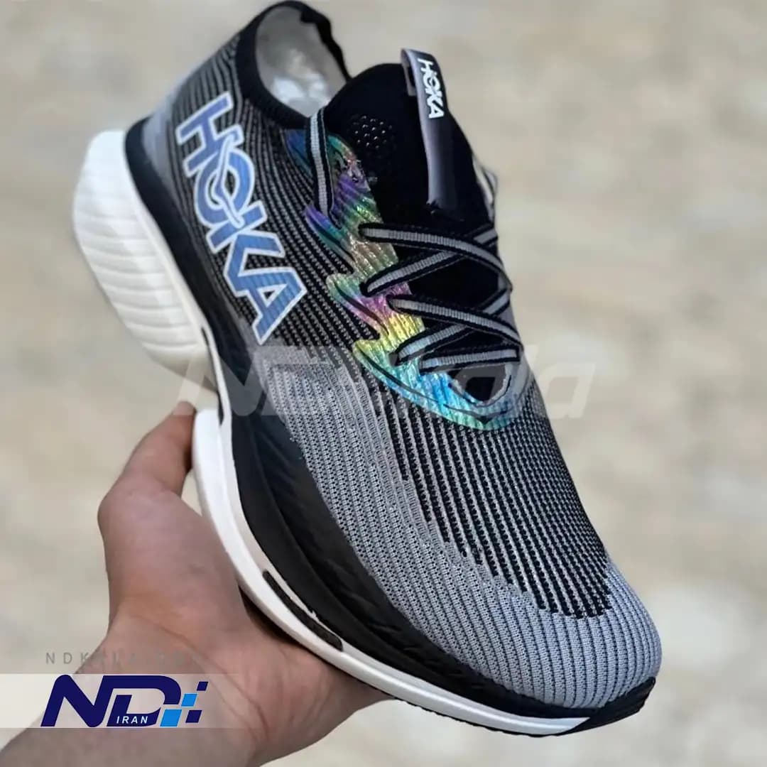 کتونی تخصصی رانینگ هوکا مدل HOKA Cielo X1 مجهز به صفحه کربن و فوم سوپرکریپتیک PEBA با جعبه بارکد دار (رنگ طوسی مشکی زیره سفید) — تصویر ۲