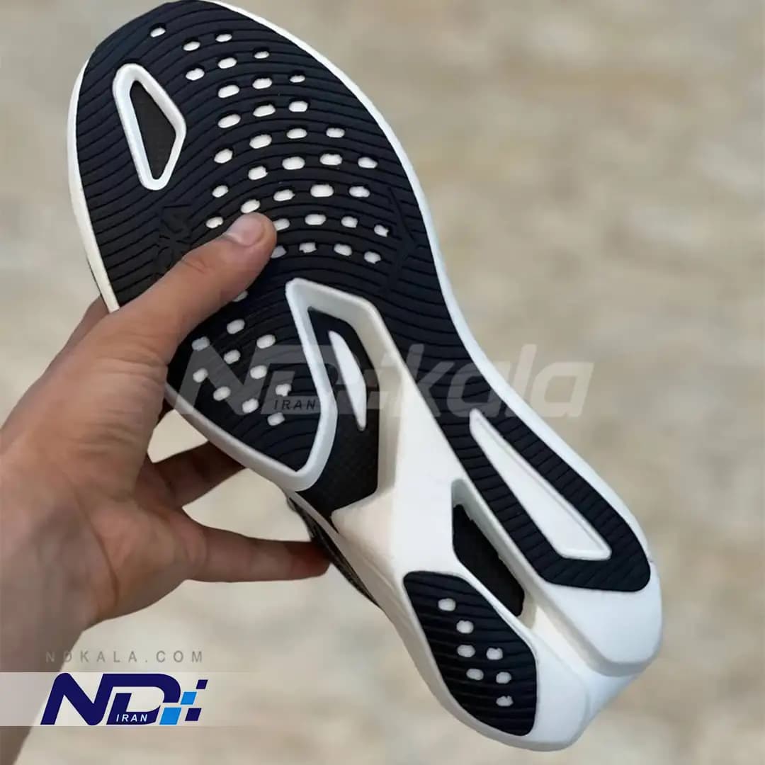 کتونی تخصصی رانینگ هوکا مدل HOKA Cielo X1 مجهز به صفحه کربن و فوم سوپرکریپتیک PEBA با جعبه بارکد دار (رنگ طوسی مشکی زیره سفید) — تصویر ۵