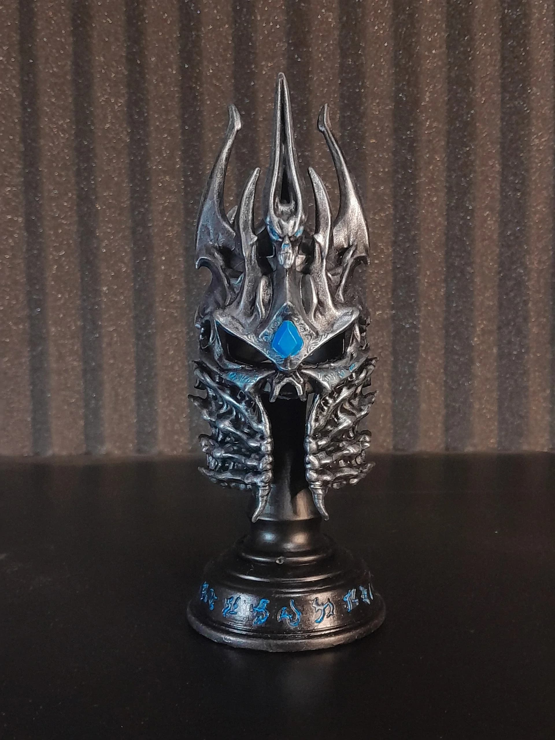 کلاه خود لیچ کینگ وارکرفت | lich king helmet warcraft — تصویر ۵