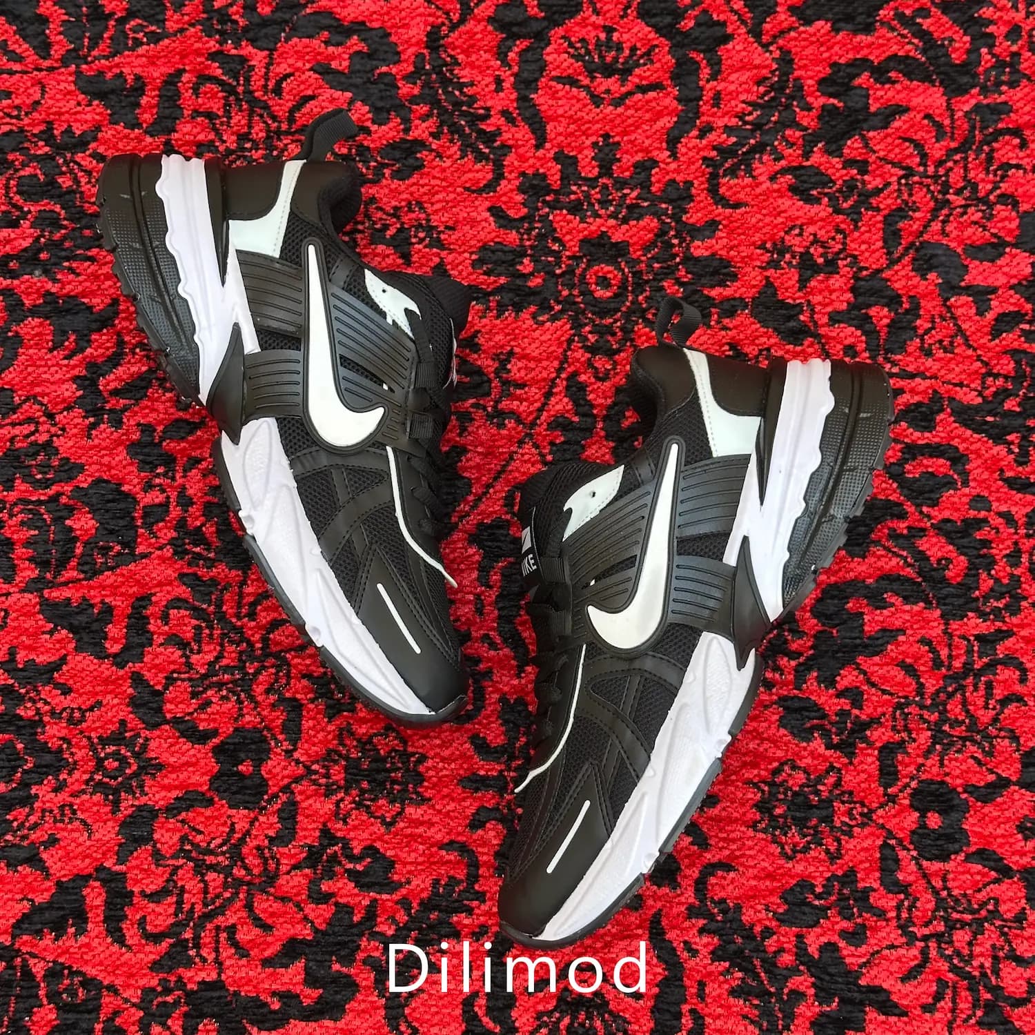 کفش کتانی مردانه نایک v2k مشکی سفید — تصویر ۲