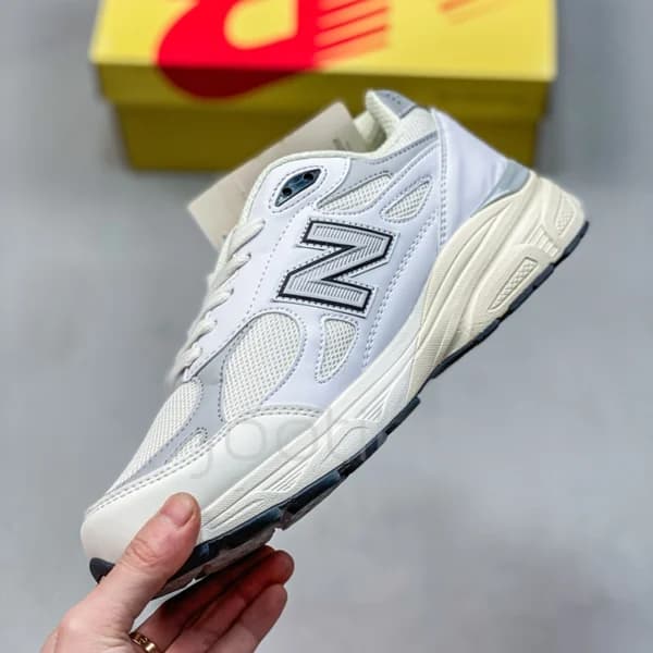 کفش نیوبالانس مردانه New Balance 990 v3 MiUSA Teddy Santis Sea Salt — تصویر ۵