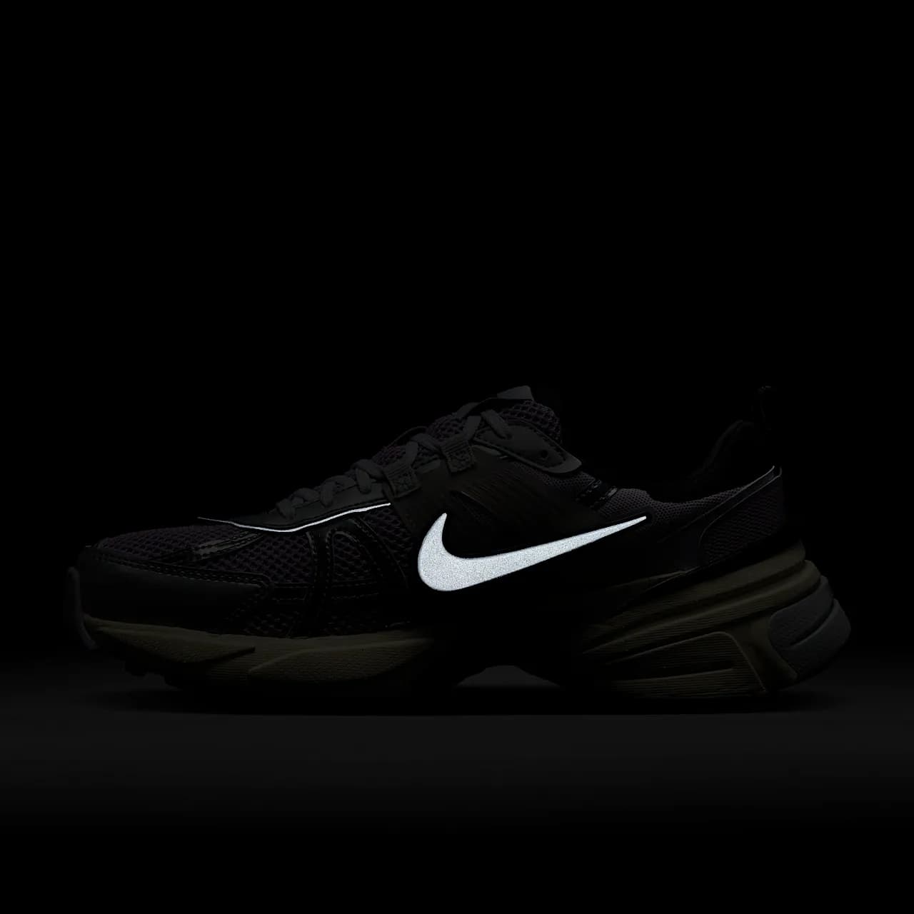 Nike V2K Run — تصویر ۴