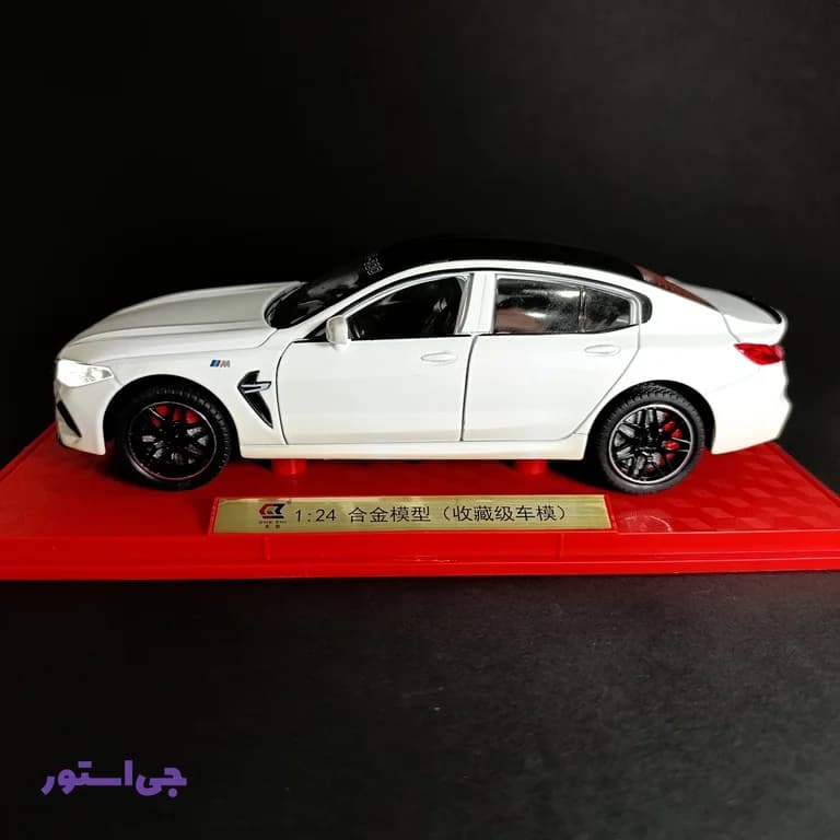 ماکت فلزی ماشین BMW M8 با کیت بدنه MANHART مقیاس 1:24 — تصویر ۲