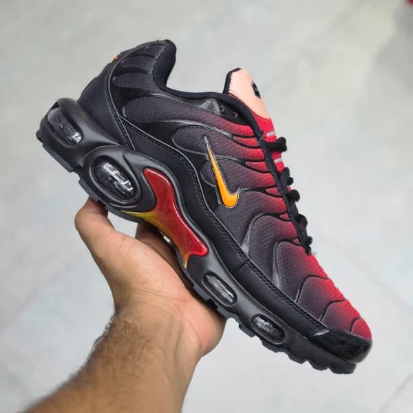 نایک تی ان ایرمکس پلاس مشکی قرمز آتشین Nike TN Air Max Plus — تصویر ۲