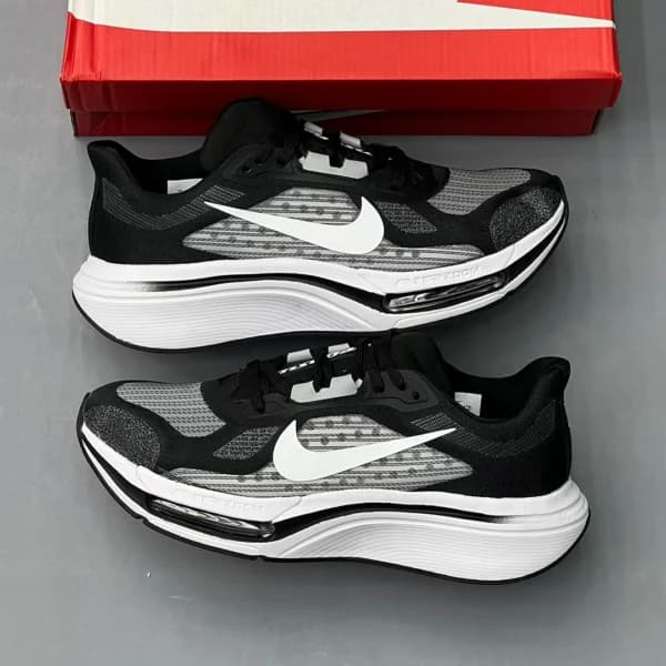 نایک پگاسوس پلاس مشکی سفید Nike Pegasus Plus 2
