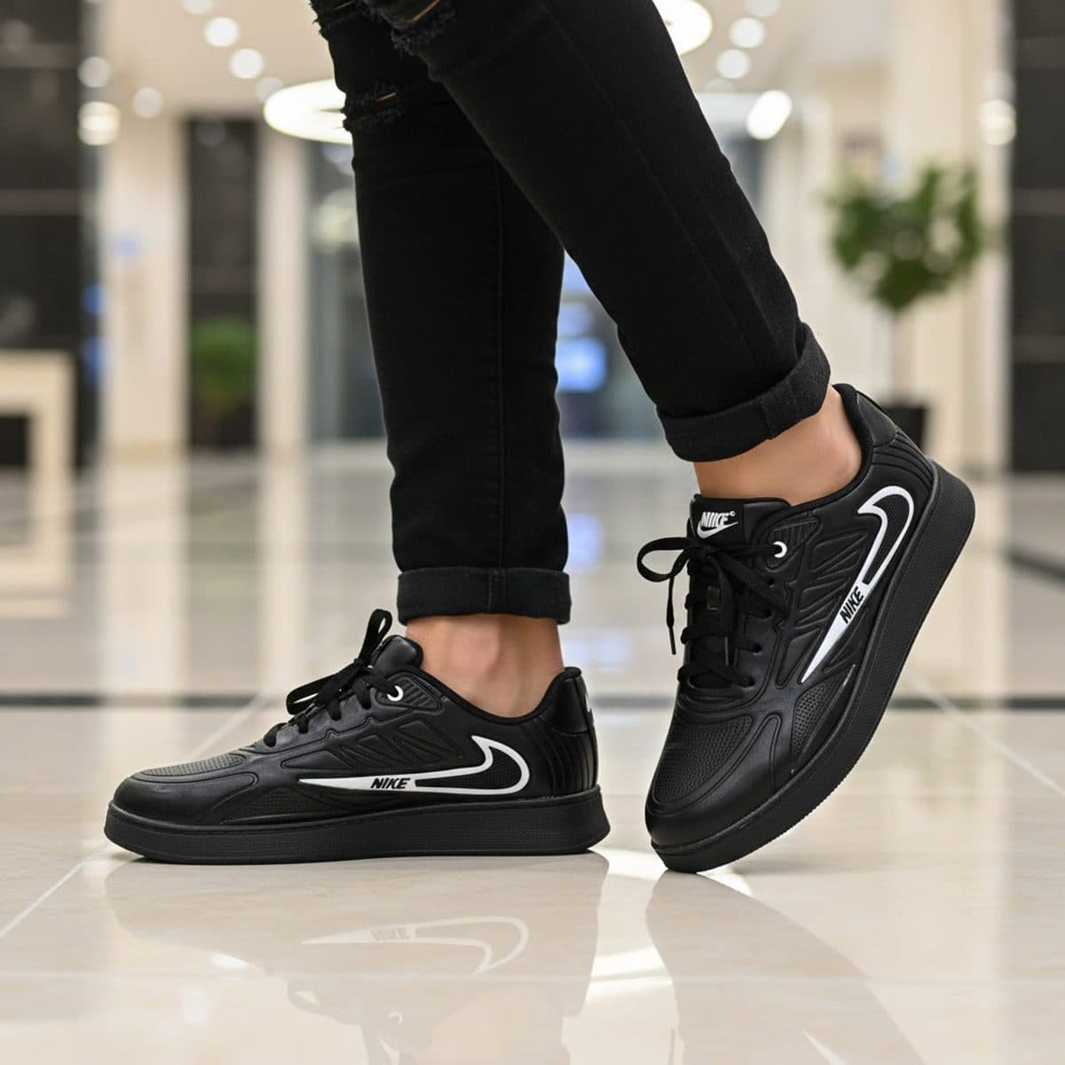 کفش اسپرت مردانه مشکی NIKE مدل 2115 — تصویر ۳