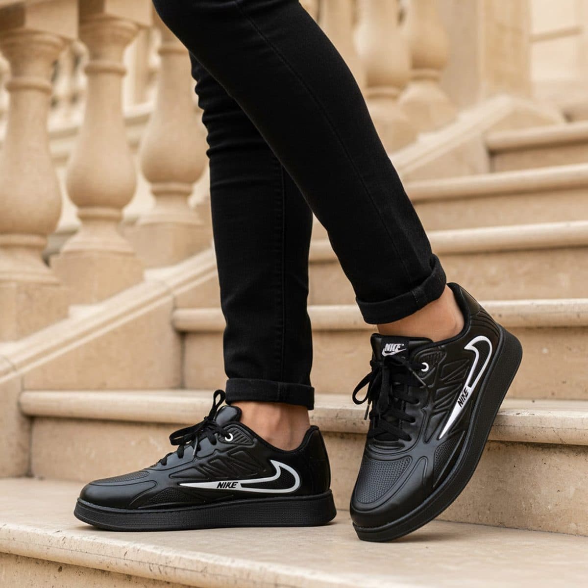 کفش اسپرت مردانه مشکی NIKE مدل 2115 — تصویر ۲